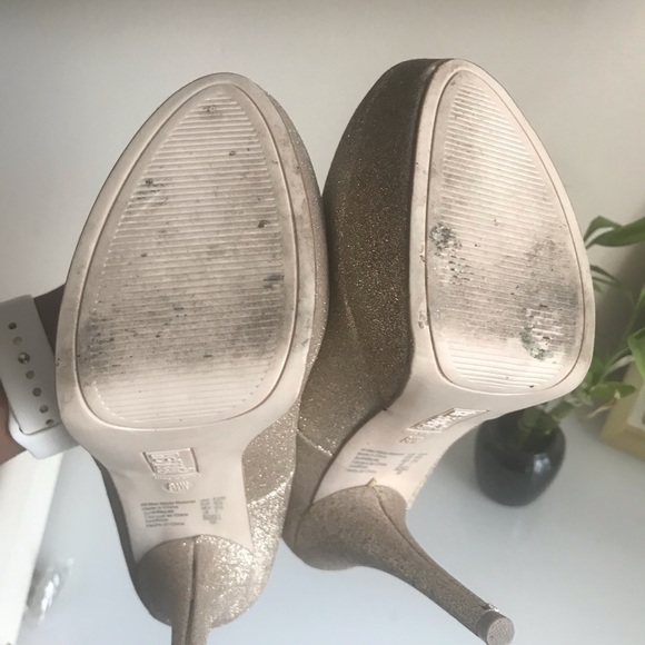 Brash Women’s Gold Glitter Platform Heels - Picture 4 of 7